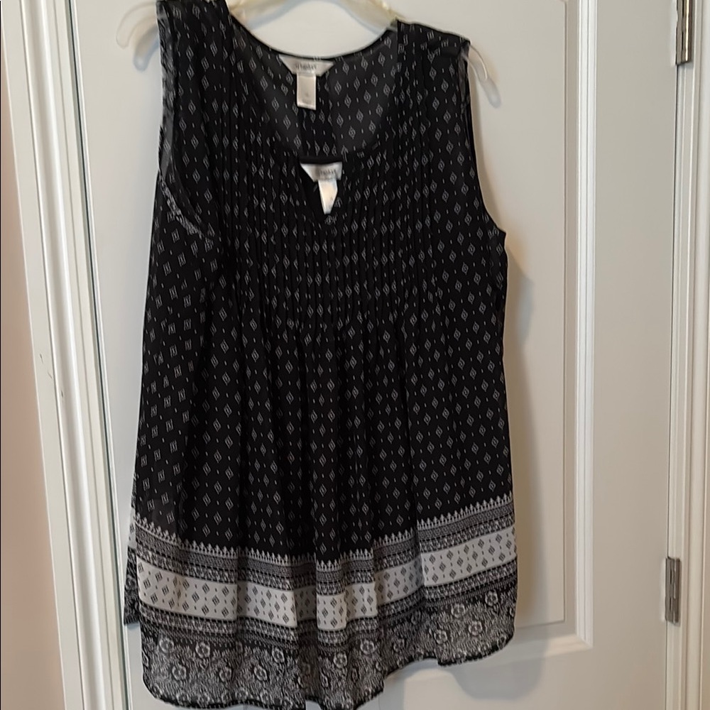 CJ Banks Black and Cream Pleated Blouse